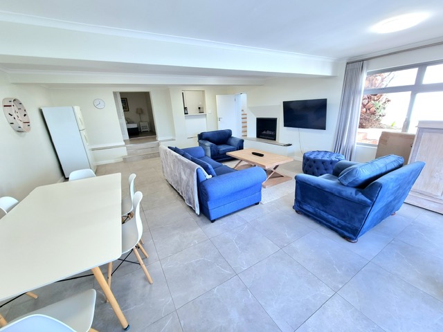 To Let 1 Bedroom Property for Rent in Camps Bay Western Cape